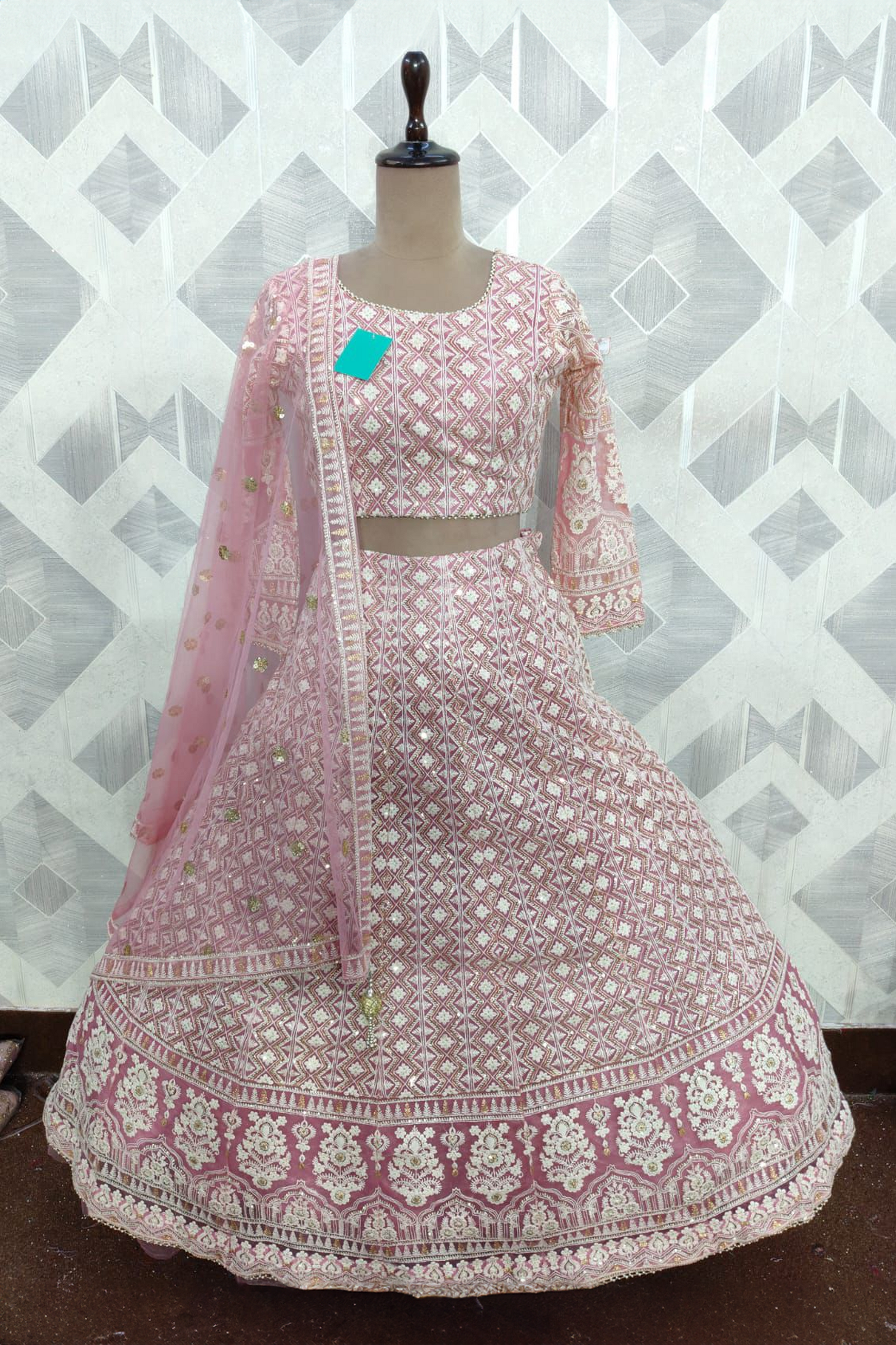 Chikankari Crop Top - Pink